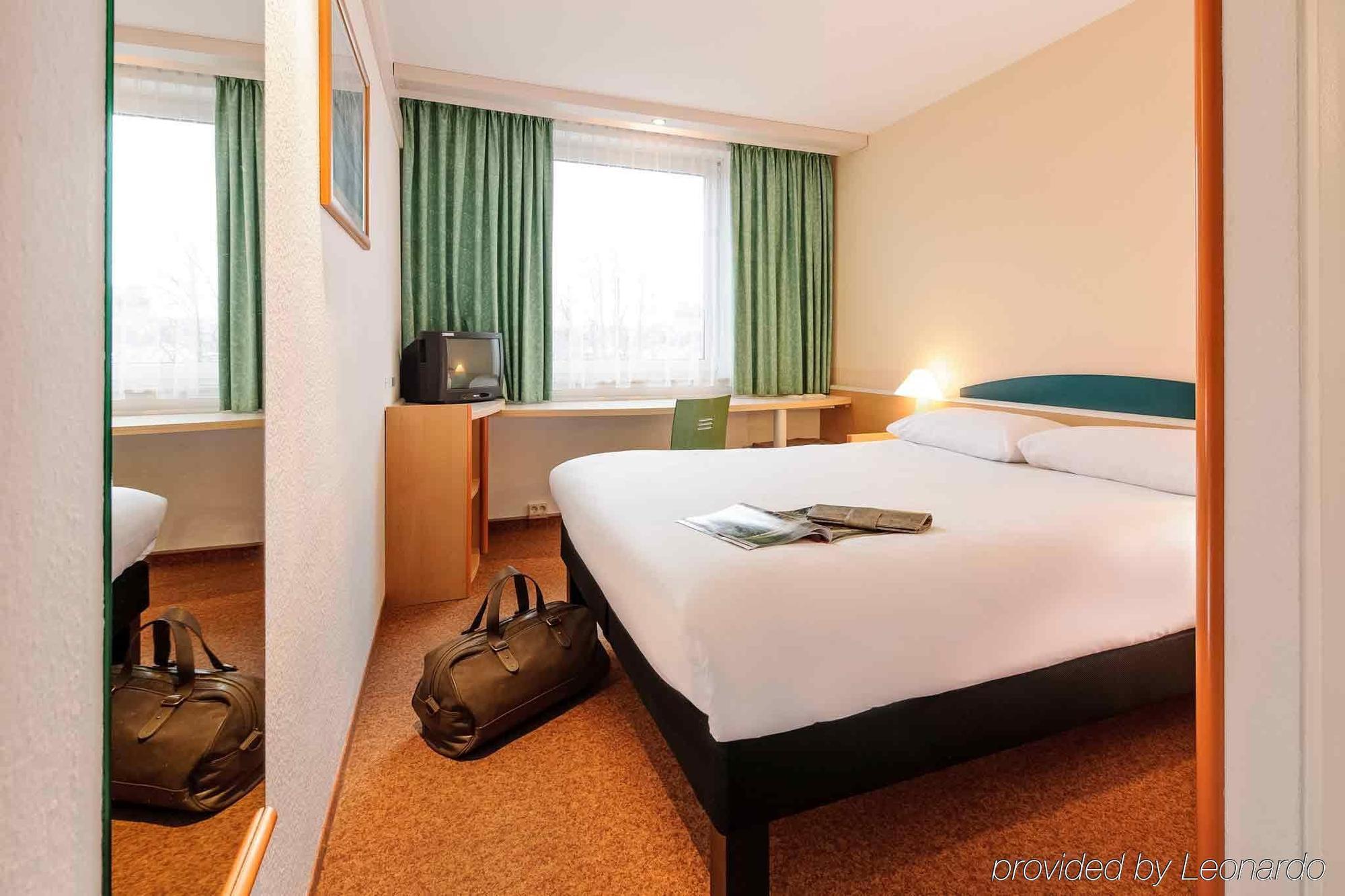 Ibis Paderborn City Exterior photo